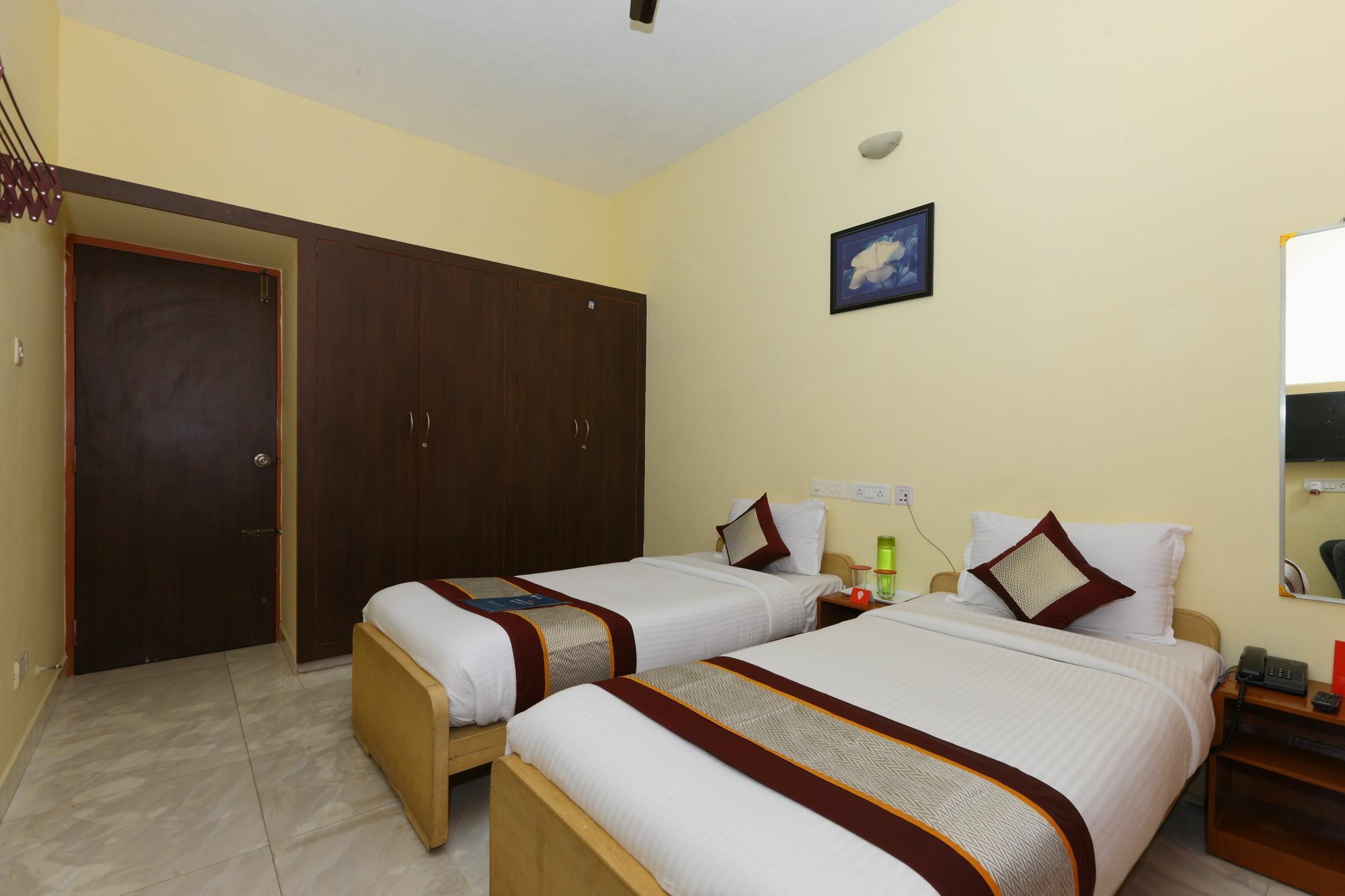 Hotel O Infosys Thoraipakkam Ченай Екстериор снимка